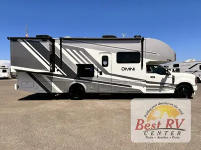 2027 Thor Motor Coach Omni Trail photo 2