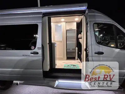 2025 Coachmen RV Galleria photo 9