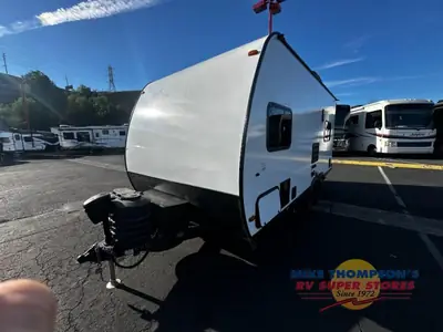 2024 Coachmen RV Freedom Express Blast photo 2