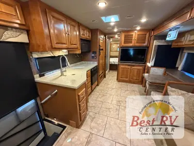 2015 Tiffin Motorhomes Allegro photo 18