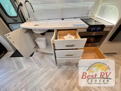 2027 Thor Motor Coach Delano Sprinter photo 35