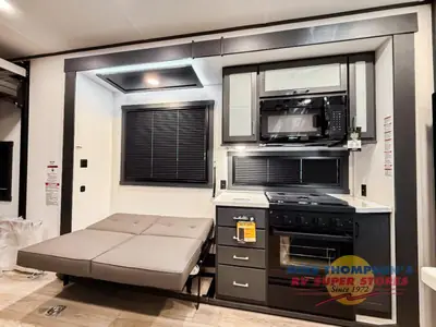 2025 Forest River RV Shockwave photo 11