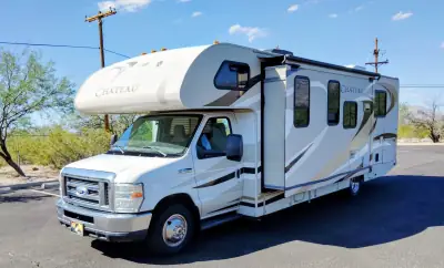 2015 THOR MOTOR COACH CHATEAU photo 4
