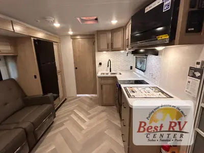 2026 Ember RV E-Series photo 12