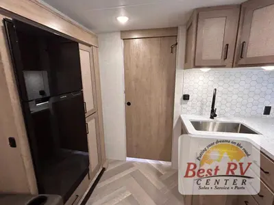2026 Ember RV E-Series photo 22