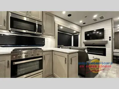2025 Grand Design Influence photo 7
