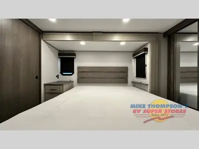 2025 Grand Design Influence photo 13