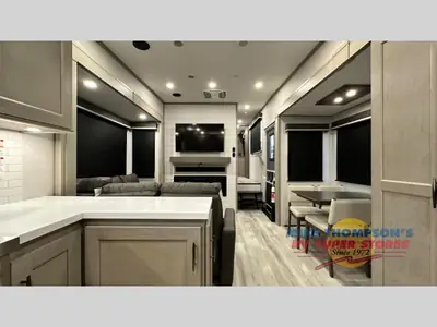 2025 Grand Design Influence photo 8