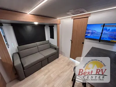 2026 Keystone RV Reign photo 11