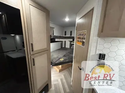 2026 Ember RV E-Series photo 39
