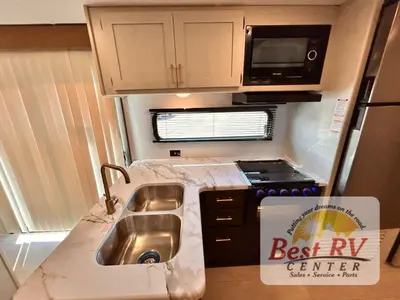2026 CrossRoads RV Zinger photo 24