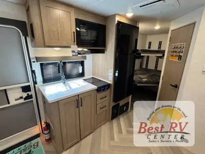 2026 Ember RV E-Series photo 18