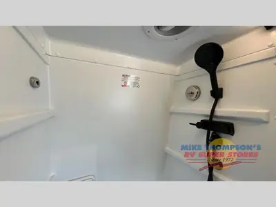 2025 Tiffin Motorhomes GH1 photo 14