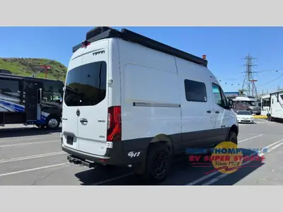 2025 Tiffin Motorhomes GH1 photo 4