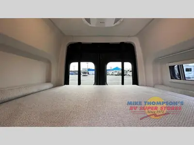 2025 Tiffin Motorhomes GH1 photo 10