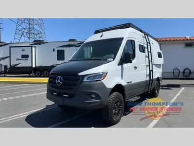 2025 Tiffin Motorhomes GH1 photo 2