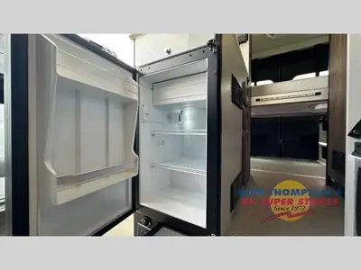 2025 Tiffin Motorhomes GH1 photo 12
