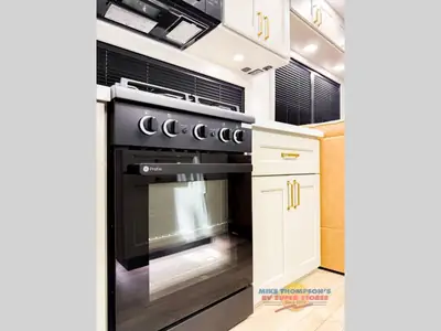 2026 Brinkley Model G photo 11
