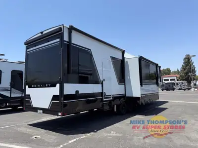 2026 Brinkley Model G photo 4