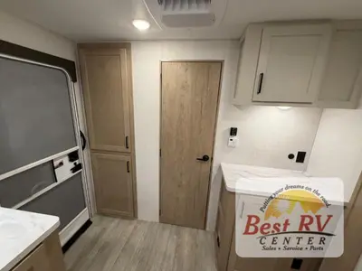 2027 Ember RV E-Series photo 42