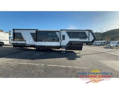 2026 Brinkley Model G photo 9