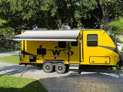 2019 WINNEBAGO MICRO MINNIE photo 3