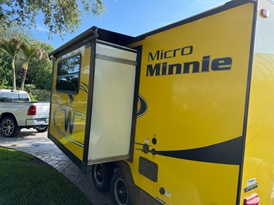 2019 WINNEBAGO MICRO MINNIE photo 6
