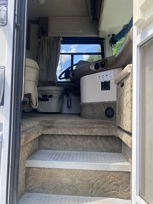 2002 FLEETWOOD DISCOVERY photo 9