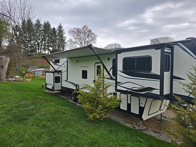 Used 2022 Keystone Montana High Country 377FL