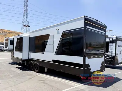2026 Brinkley Model G photo 3
