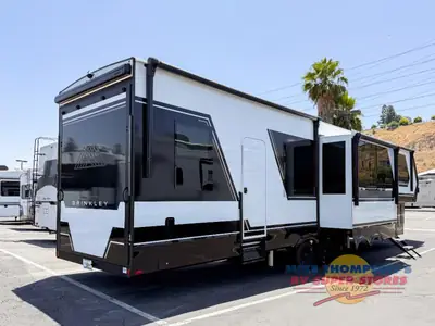2026 Brinkley Model G photo 4