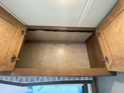 2021 Thor Motor Coach Magnitude photo 22
