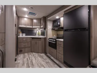 2022 Grand Design Imagine XLS photo 5