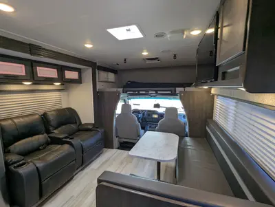 2023 Coachmen Leprechaun 298KB photo 28