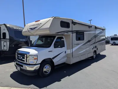 2023 Coachmen Leprechaun 298KB photo 4