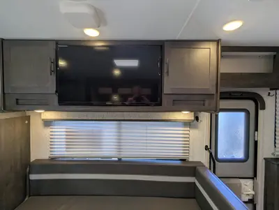 2023 Coachmen Leprechaun 298KB photo 24