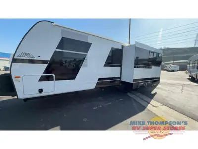 2026 Brinkley Model I photo 6