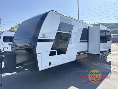 2026 Brinkley Model I photo 11