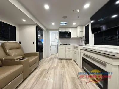 2026 Brinkley Model I photo 17
