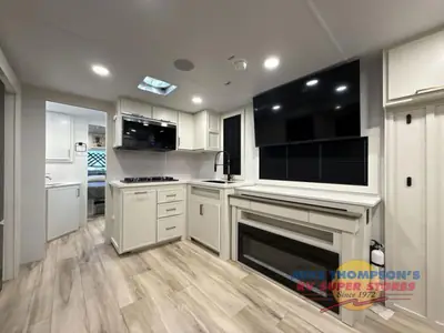 2026 Brinkley Model I photo 18