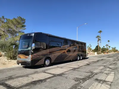 2015 THOR MOTOR COACH TUSCANY photo 3
