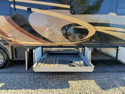 2015 THOR MOTOR COACH TUSCANY photo 4
