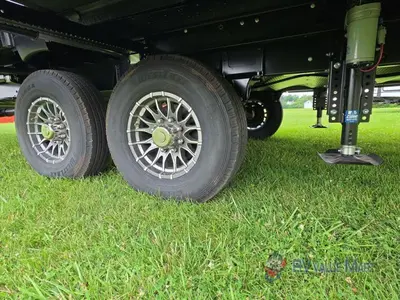 2027 Forest River RV Sabre photo 9