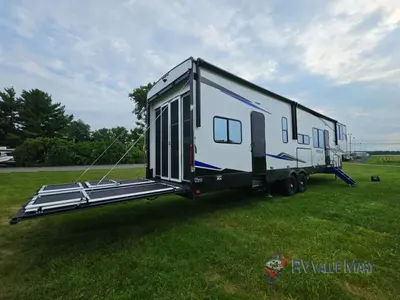 2027 Forest River RV Vengeance Rogue Armored photo 4