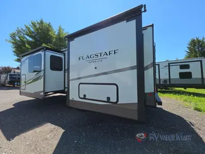 2027 Forest River RV Flagstaff Super Lite photo 3