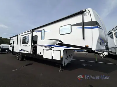 2026 Forest River RV Vengeance Rogue Armored photo 2