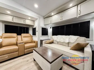 2026 Brinkley Model Z photo 10