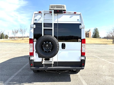 2022 WINNEBAGO SOLIS photo 6