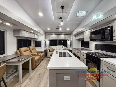 2026 Brinkley Model Z photo 7