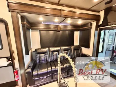 2021 Dutchmen RV Voltage photo 17